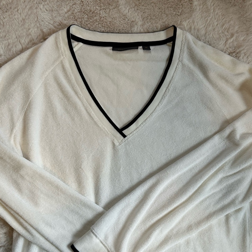 Amber Sun Cream Terry V-Neck Pullover w/ Gold Zip Pockets Size M - Picture 3 of 9
